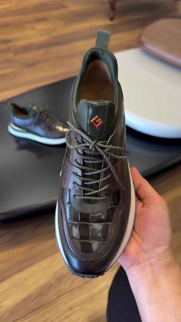 Men’s Leather Sneakers With Crocodile Details