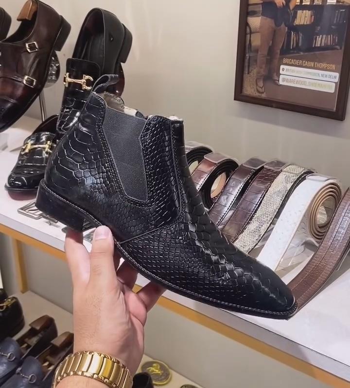 Cobra Scaled Low-top Zipper Boots